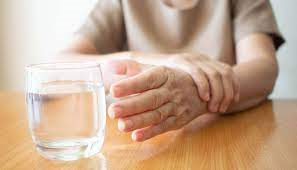 essenczialnyj-tremor-lechenie